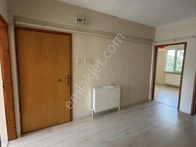 Dikkaldırım Mahallesinde Kiralık Ferah 3+1 Daire
