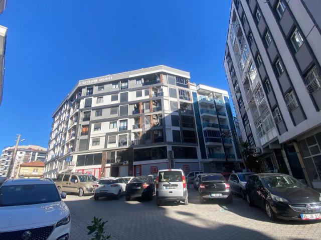 Dikkat Vizyon Gayrimenkulden İzmir Bornova'da Acil 1+1 Satılık Daire