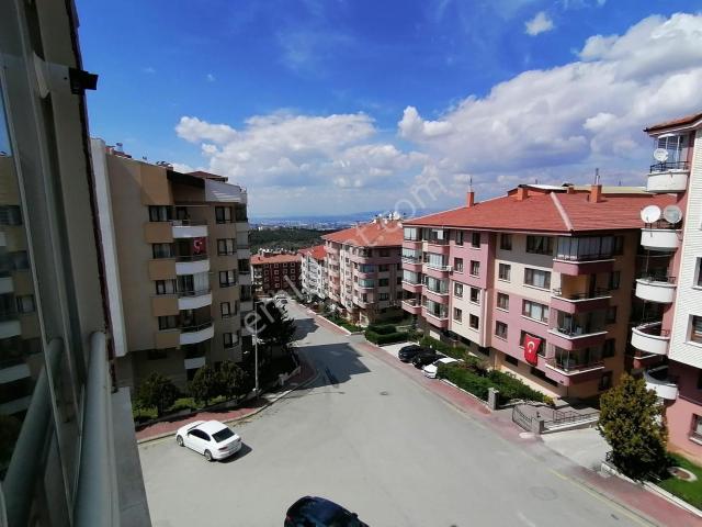 Dikmen Karapınarda Köşe Cephe 3+1 134 M² Asansörlü Yapılı Daire
