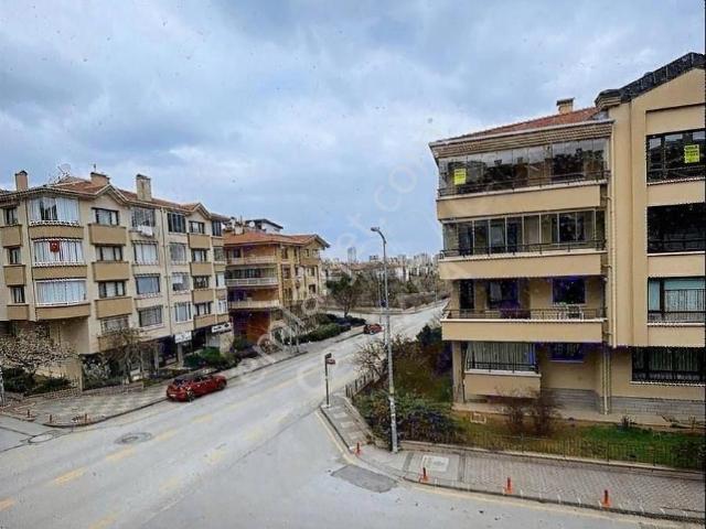 Dikmen Hoşdere Caddesinde 130 M2 Satılık Daire