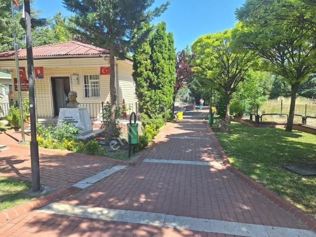 Dikmen Sokulluda Park Ve Vadi Manzaralı 3+1 Daire