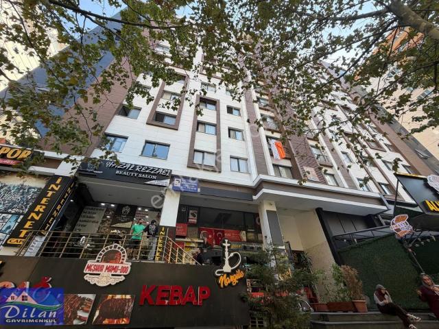 Dilan Gyo'dan Kiralık 2+1 Residance'da Metrobüse Yakın Merkezde