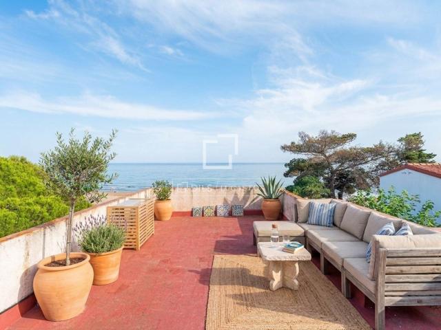 Dils Lucas Fox presenta esta singular finca situada en prime. 154m² Tarragona