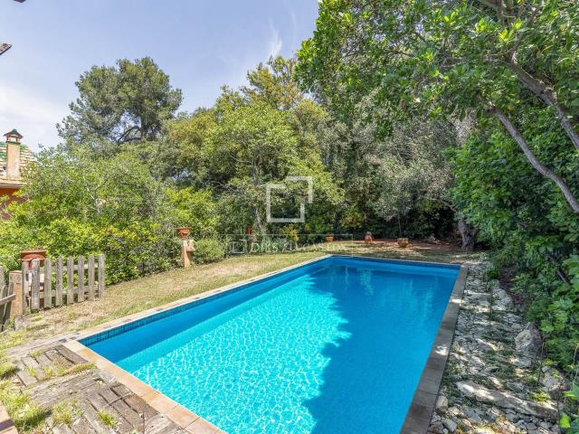 Dils Lucas Fox presenta esta villa modernista Art Noveau del. 176m² Barcelona