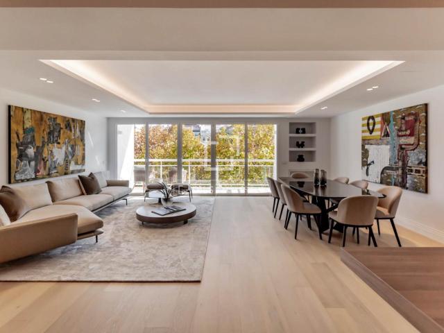 Dils Lucas Fox presenta este exclusivo y luminoso piso en la. 275m² Madrid