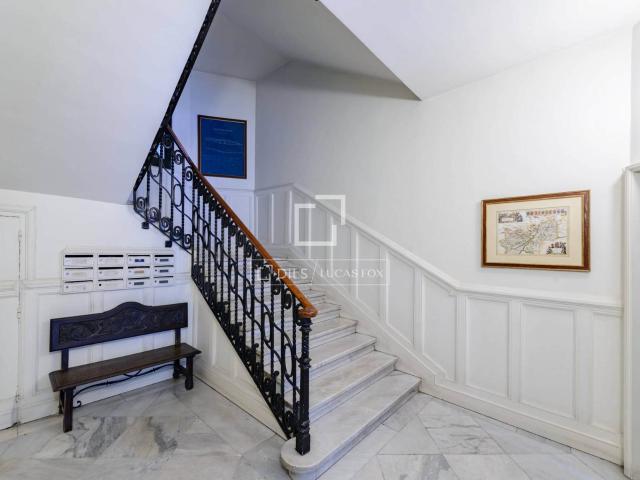 Dils Lucas Fox presenta este exclusivo piso en venta en Alma. 342m² Madrid