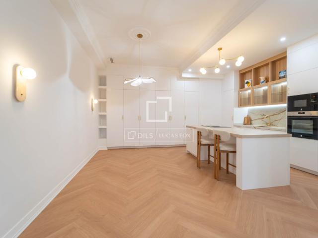 Dils Lucas Fox presenta este piso en una de las calles más r. 117m² Valencia