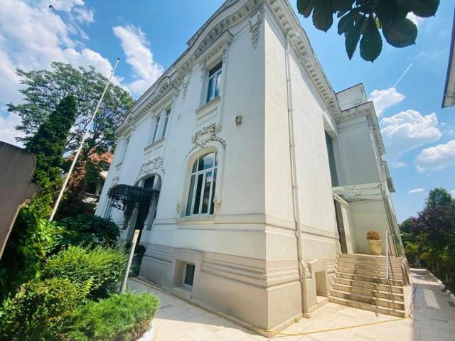 diplomatic residence embassy, located in a beautiful area gradina icoanei