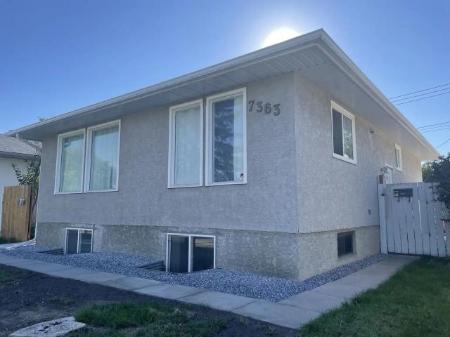 Direct Bus to City Centre & U of C, Legal Basement Private Suite