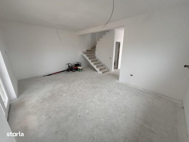 Direct dezvoltator, asfalt, dublu front, 4 camere