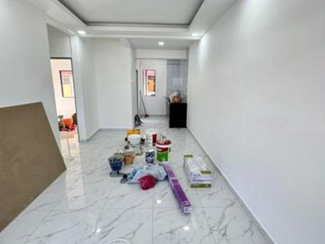Direct Owner Flat SEDC Air Biru Pasir gudang Renovated