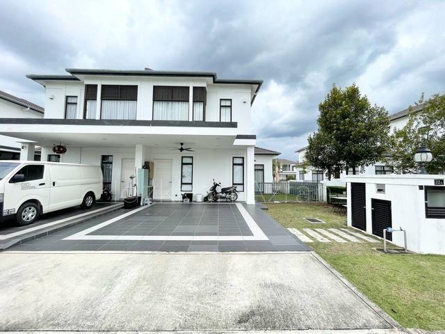 Direct Owner Selling Fully Furnished with ID Renovation