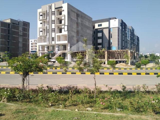 Direct Owner Plot No: 676C 5 Marla Plot 25*50 in Block C