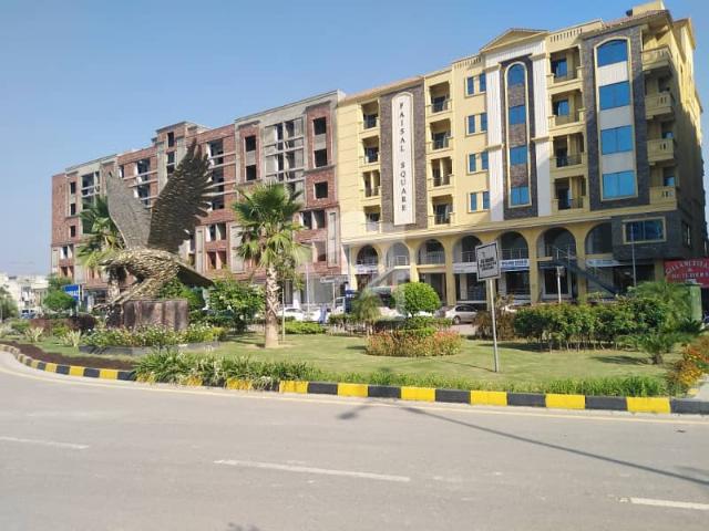 Direct Owner Plot No: 932 8 Marla 30*60 In Block B For Sale