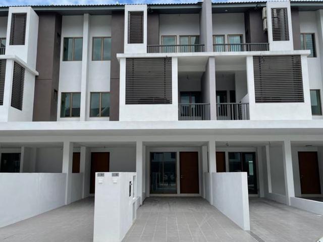 DIRECT OWNER Villa Begonia Townhouse For Sale in Simpang Ampat