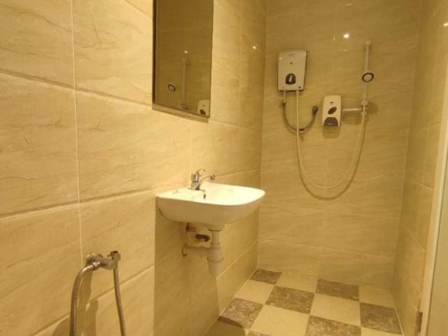 Direct link to lrt jelatek single & master room – astrum residence