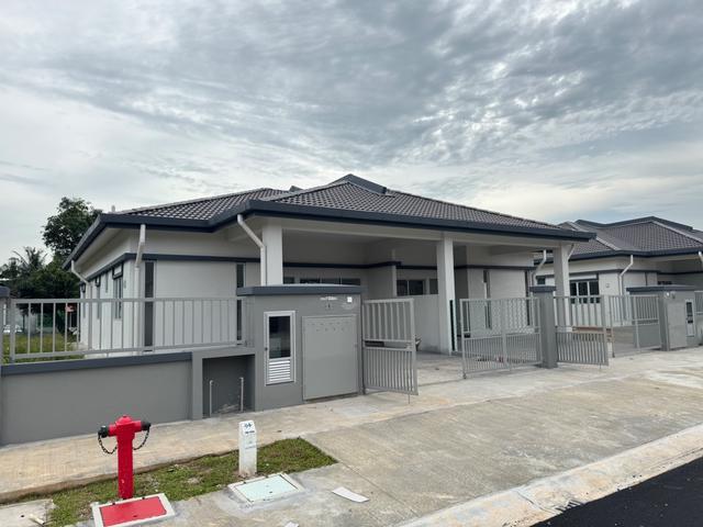 Direct Pemaju SEMI D 40x63 4R2B 0 Depo CASH Back Pulau Indah Mainroad