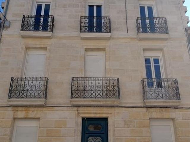 Direct propriétaire magnifique appartement bourgeois à rafraîchir