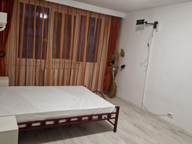 Direct proprietar inchiriez garsoniera Budimex