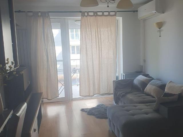 [Direct proprietar]Inchiriez apartament 2 cam complex rez,loc parcare