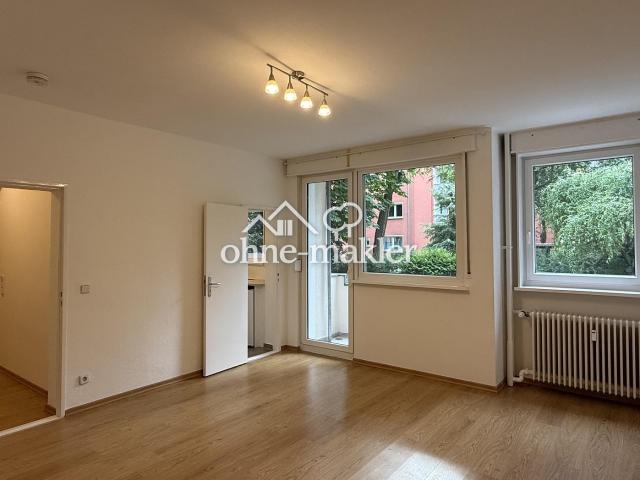 Direkt am Landwehrkanal Bezugsfreie helle 1 Zimmerwohnung mit Balkon ohne Provision