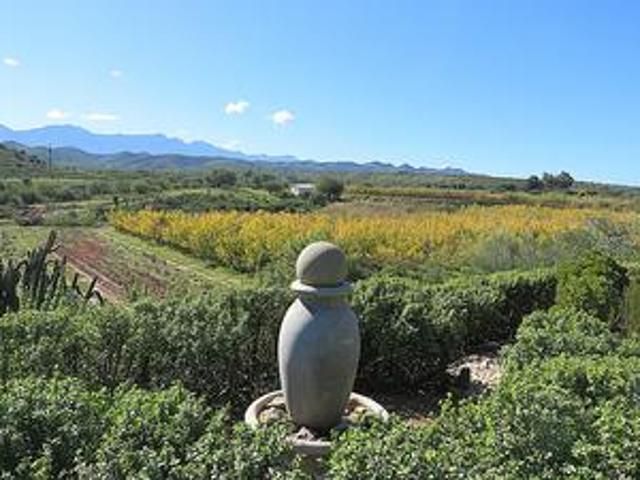 distinctive location, gorgeous views!