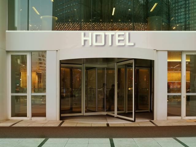 DISTRICT DE LA GRUYÉRE: HOTEL MIT MEHR ALS 45 ZIMMERN IN EINER PRIVILEGIERTEN LAGE ZUM VERKAUF STEHEND