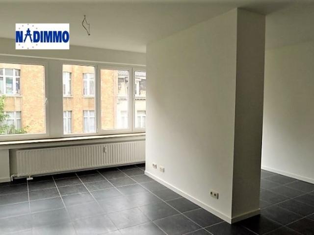 District européen: Beau STUDIO moderne 35 m² for rent in,ETTERBEEK 1040