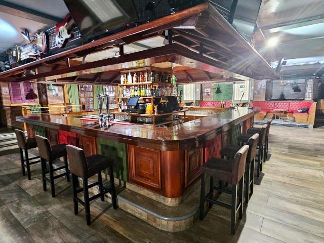 DISCOTECA EN VENTA CON LICENCIA DE ACTIVIDAD EN VIGOR Y CON PARKING PRIVADO EN CALELLA