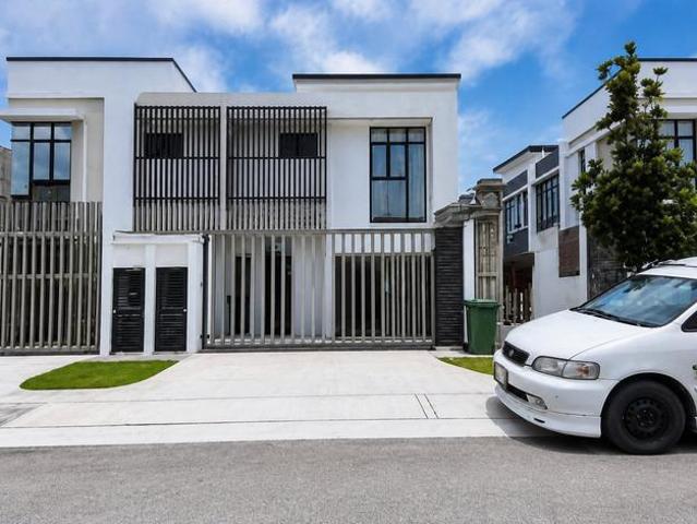 Discount RM152K Jalan Ecohill 76B 2240sf Semenyih