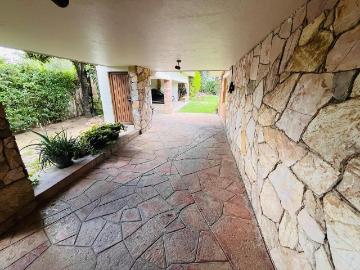 Discover Your Dream Ranch Style Home in Comonfort, Guanajuato?