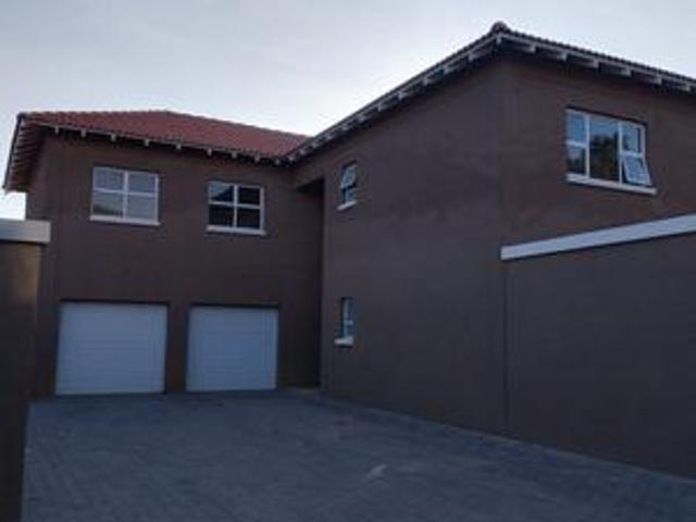 discover contemporary living in a se.