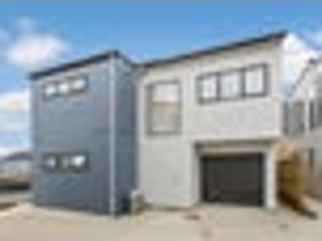 Discover Modern Family Living