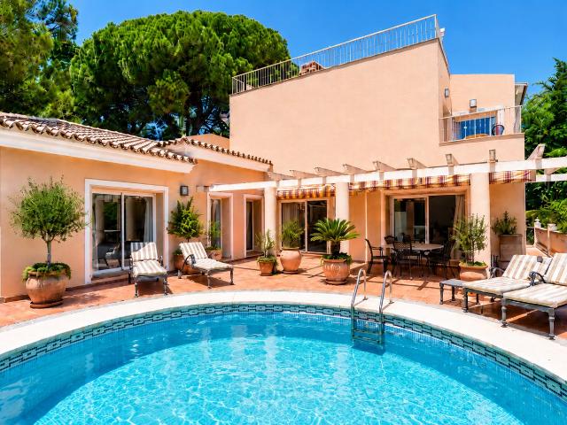 Diseñada para el estilo de vida mediterráneo contemporáneo. 395m² Marbella