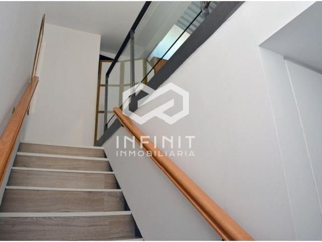 Diseño contemporáneo y luz natural en un espacio único. Para vivir o trabajar con estilo