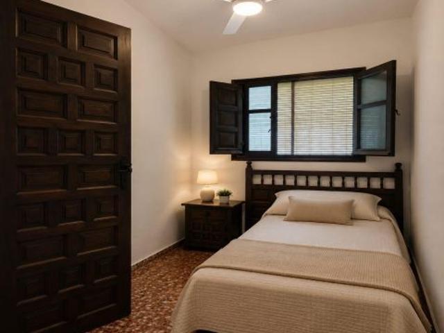 ¡Disfruta de la Costa Blanca en Este Encantador Chalet! ?