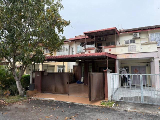 DISKAUN RM21K 2 stry terrace Taman Bukit Semenyih