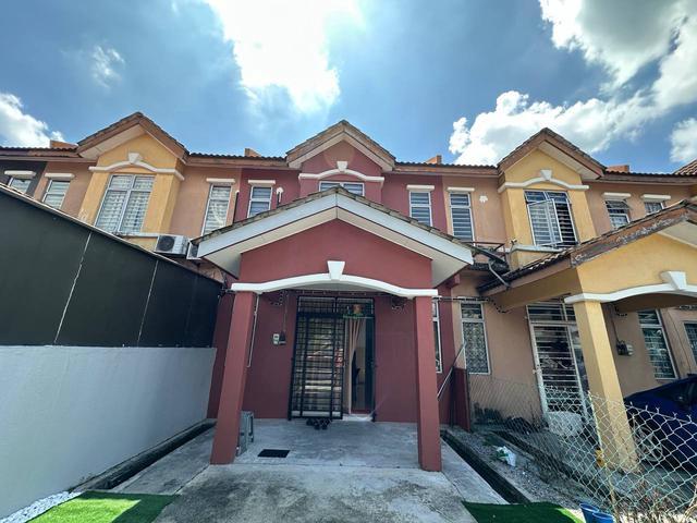 DISKAUNDouble Storey Terrace House LaCottage Tmn Putra Perdana Puchog