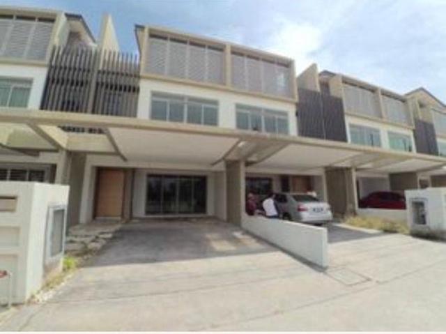 DIsland Residence Puchong 3Storey Terrace House Intermediate