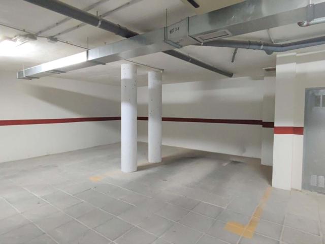 Disponemos de una plaza de garaje de 18 m² en edificio residencial en la localidad de Petrer Alicante