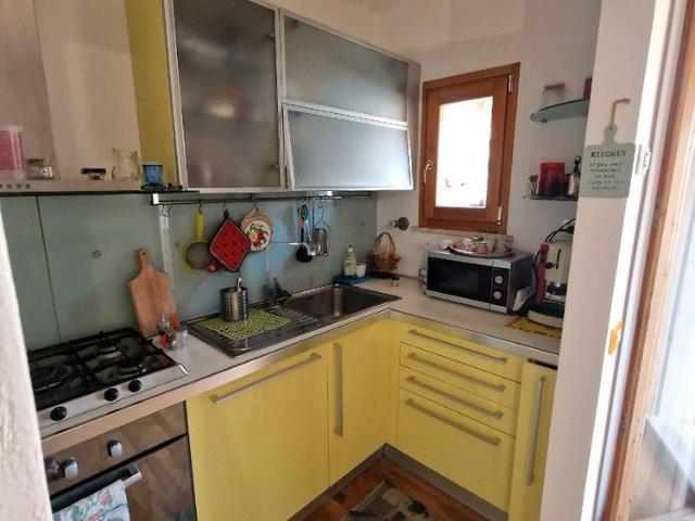 Disponibile appartamento con due camere matrimonia