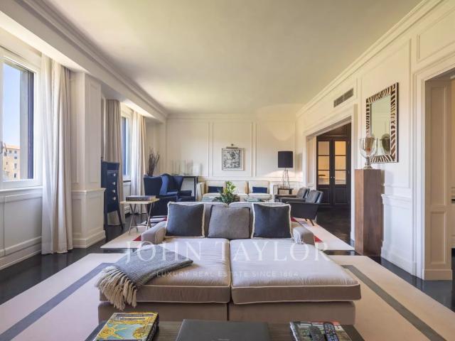 Disponibile da Giugno, Prestigioso Appartamento con Vista sul Ponte Vecchio