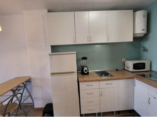 Disponible a partir de Septiembre. Acogedor Estudio en zona Pau V. Alquiler temporal