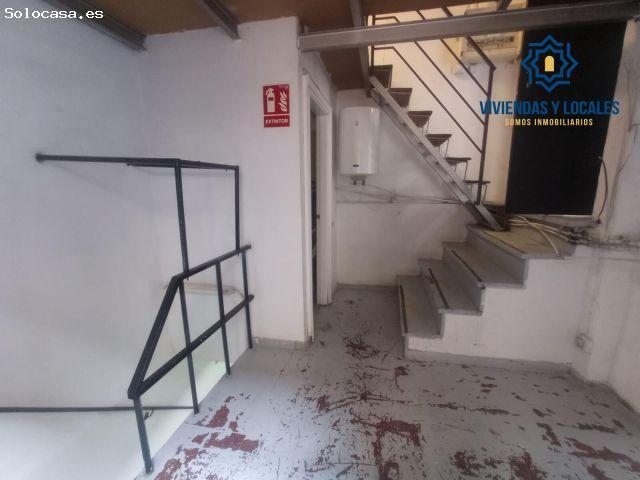 Disponible amplio local en esquina calle san Juan de Dios