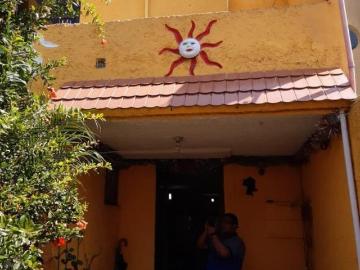 CASA EN VILLAS CHALCO DE 3 NIVELES
