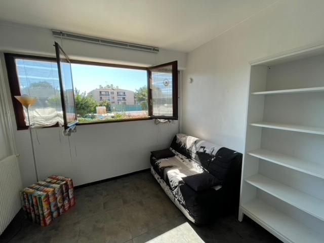 Disponible fin septembre Studio meublé au sud d'Aix en Provence