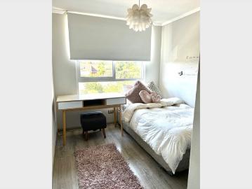 Disponible habitación individual amoblada con baño privado, en depto compartido – Walker Martínez