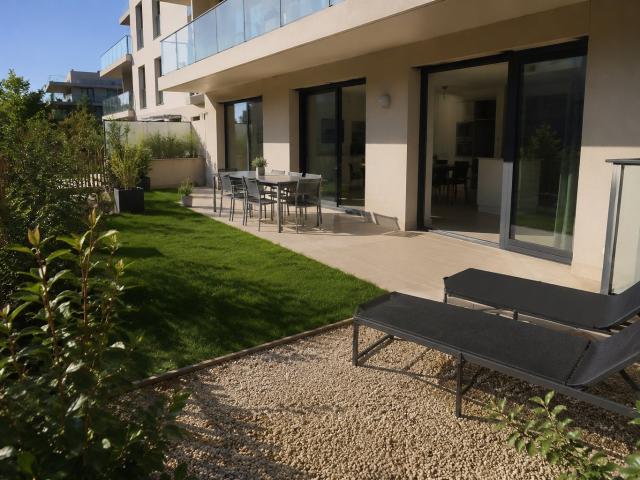 Disponible immédiatement ! Magnifique 4 pièces en rez de jardin avec terrasse et jardin privatif 4 pièces, 95 m²