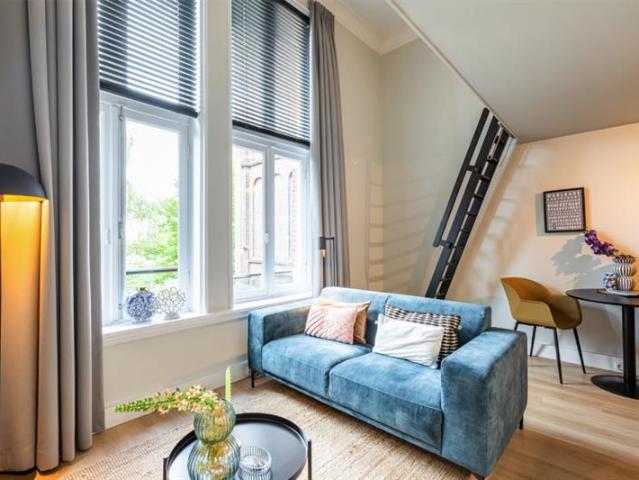 Dit unieke appartement ligt in Canisiushof, een