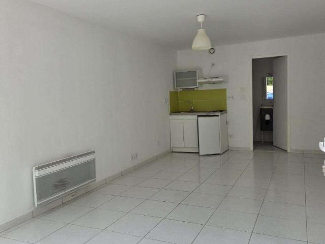 Divers locations Nantes Rond Point De Rennes 44